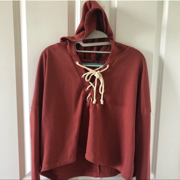 𝚆𝚒𝚗𝚍𝚜𝚘𝚛 𝚌𝚛𝚘𝚙𝚙𝚎𝚍 𝚑𝚘𝚘𝚍𝚒𝚎 - Picture 4 of 4